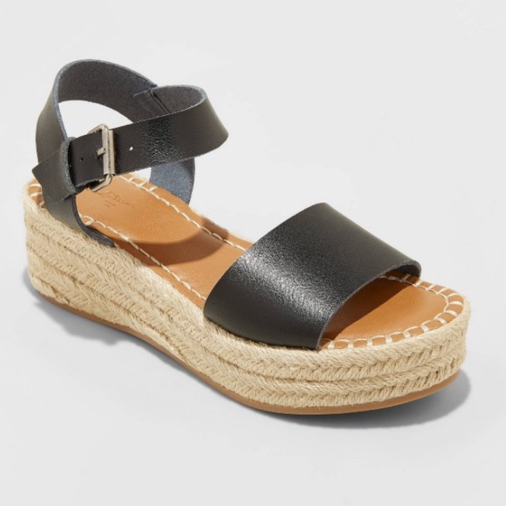 7.5 wide faux leather platform wedge black sandals